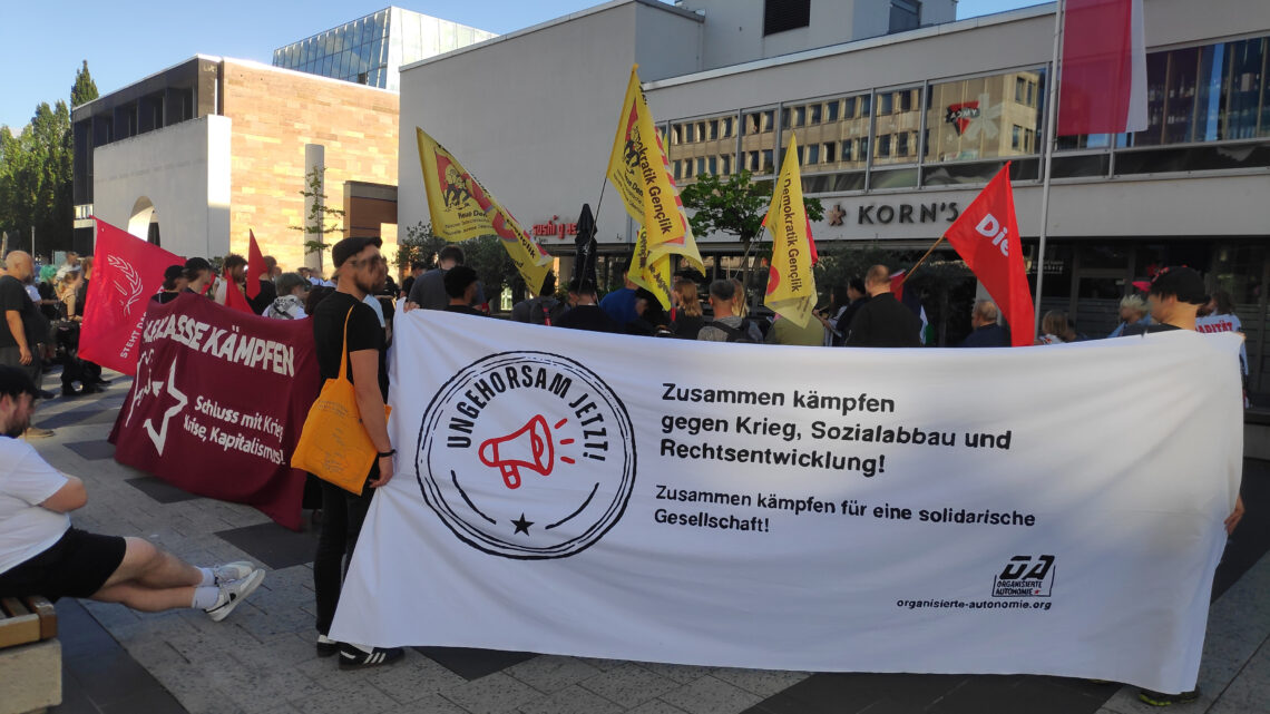 1000 Leute im Bullenkessel bei Antimilitär-Parade in Köln – 147 Verletzte: Solikundgebung in Nürnberg